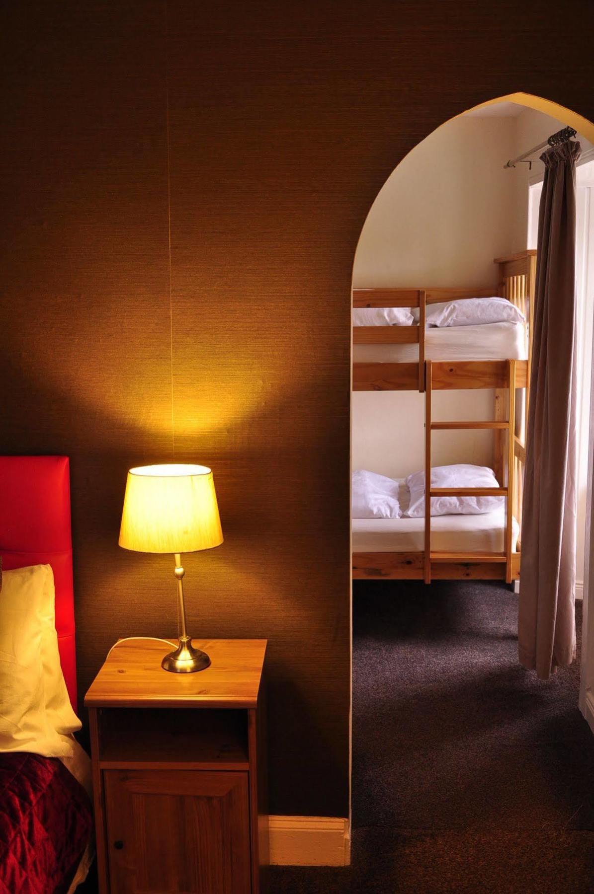 Ben Lawers Hotel ภายนอก รูปภาพ